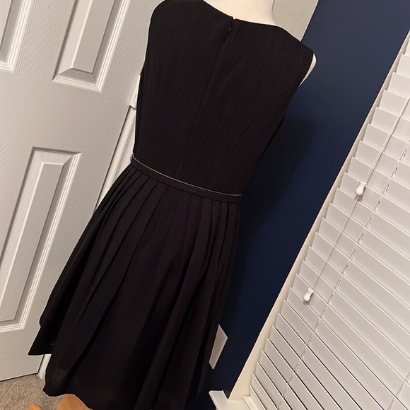 Ellen Tracy Black Sleeveless Dress - Picture 2 of 8